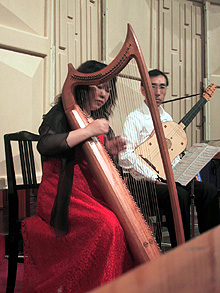 Megumi Mano, Tokio/Japan - Harfe: Bolgnia Doppia